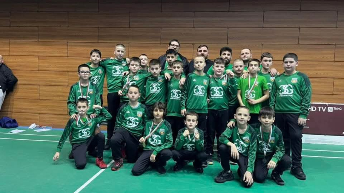 Осем медала за малките борци от Враца 