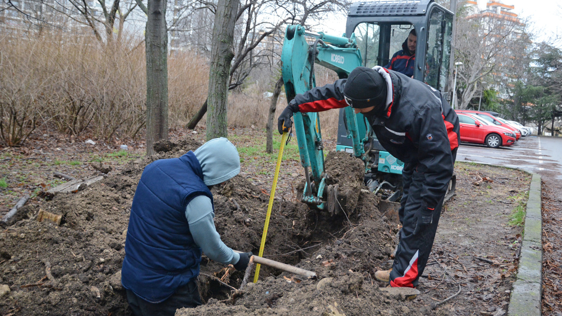 Поставят модерно енергоспестяващо осветление в кв. "Чайка"
