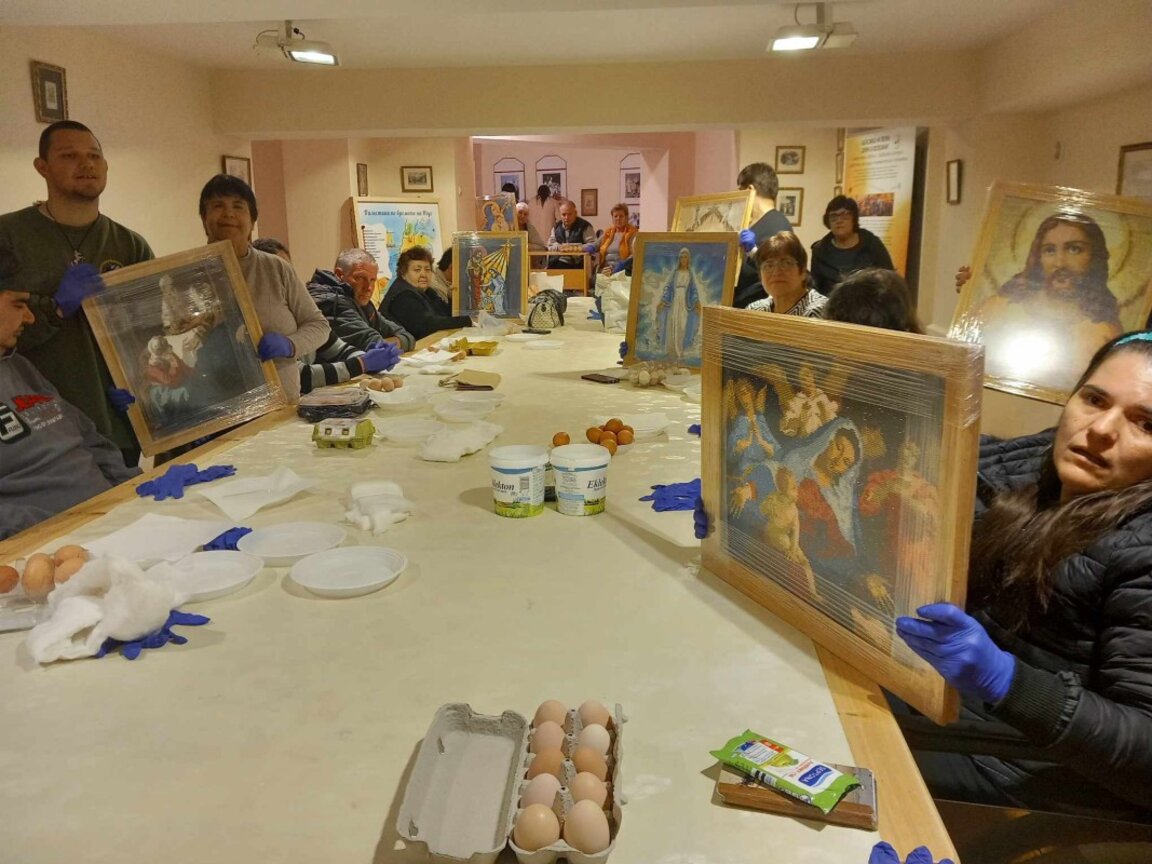 Изложба „Вяра и Светлина“ в храм „Пресвето сърце Исусово“