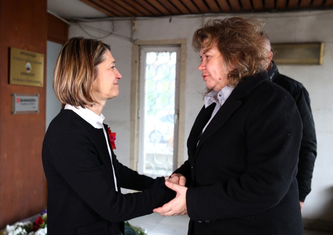 Киселова: България скърби с братския народ на Република Северна Македония