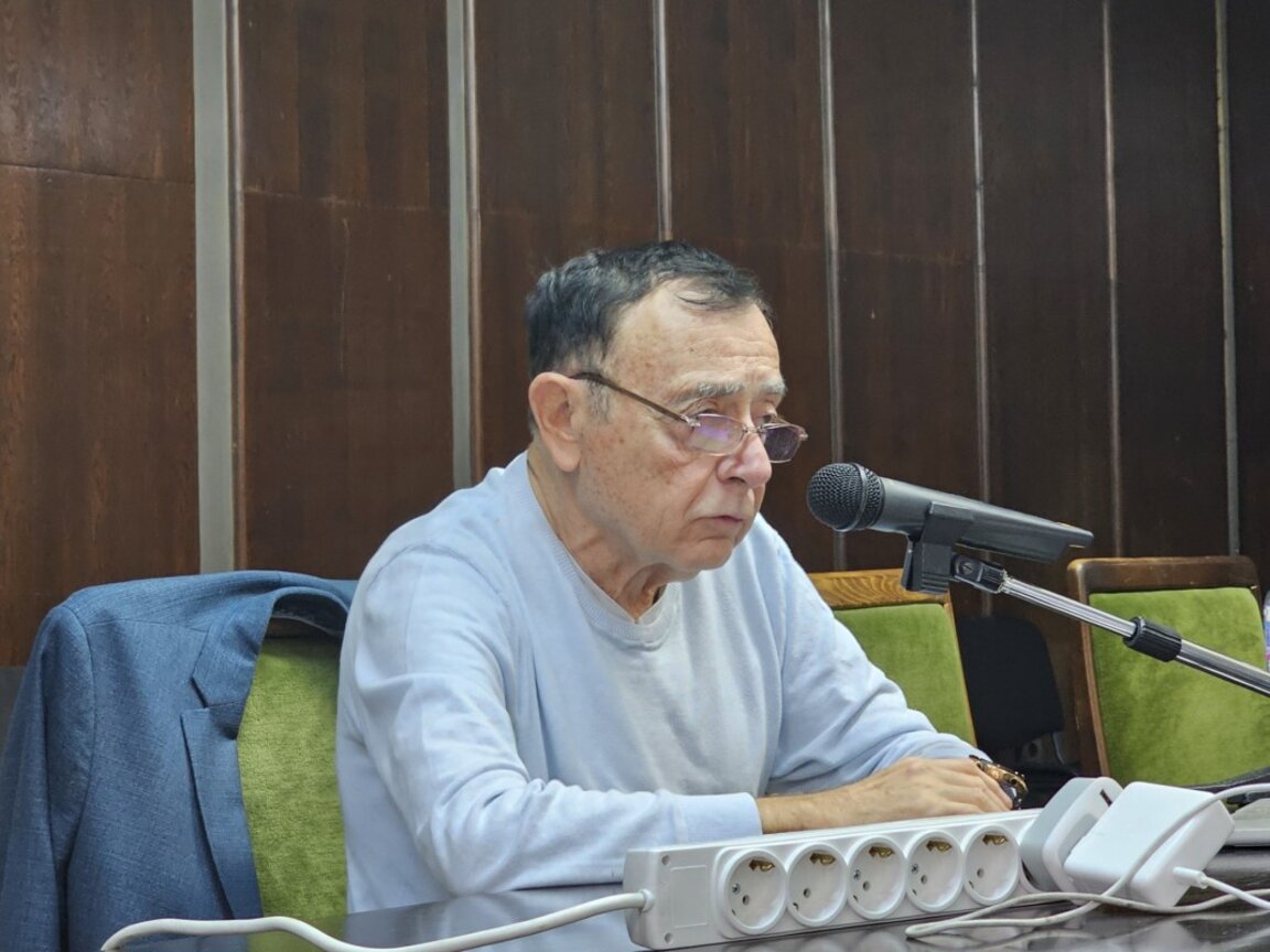 д -р Артур Кордон, автор на книгата „Перспективата изкуствен интелект“