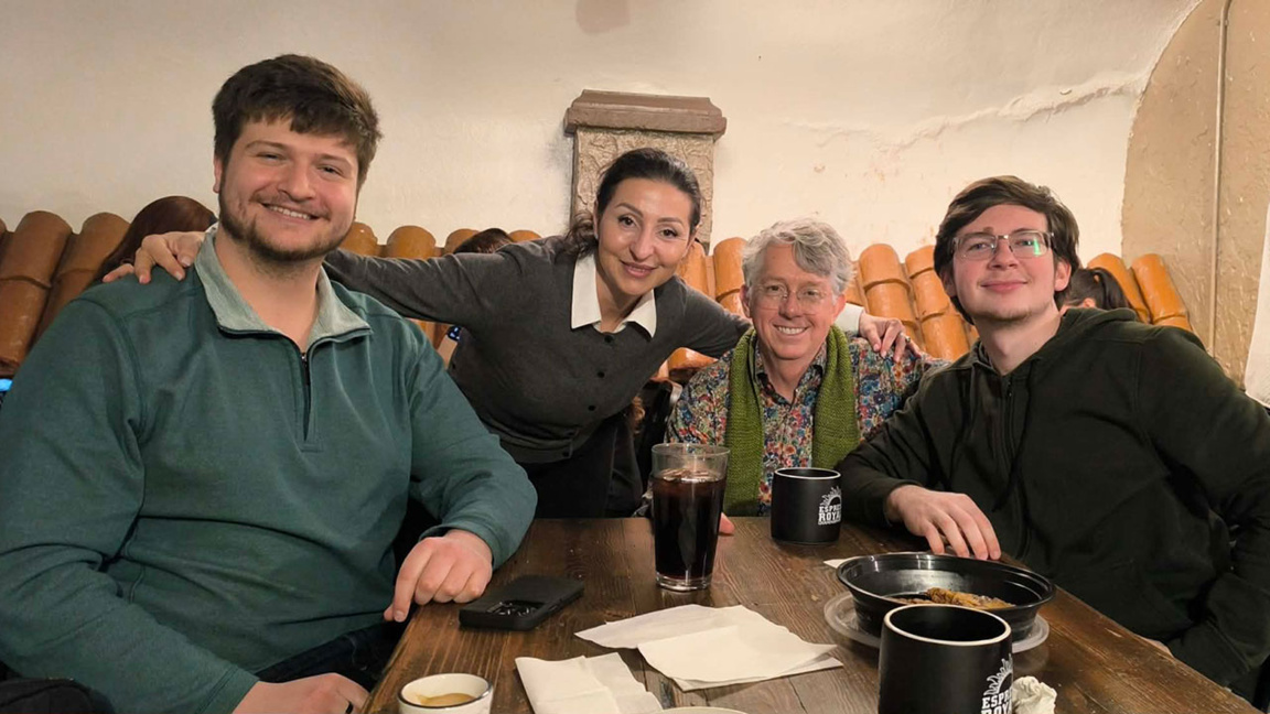 Димитър, д-р Димитрова, Глен, Александър (отляво надясно)