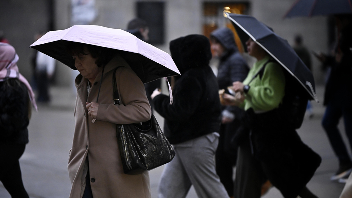 прогноза за времето Студена вълна с дъжд и сняг ще премине през страната