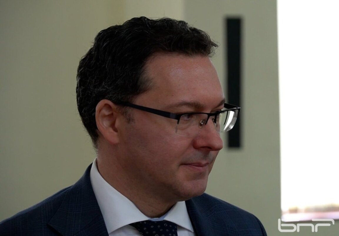 Даниел Митов: Хакери и измамници се активират преди въвеждане на еврото