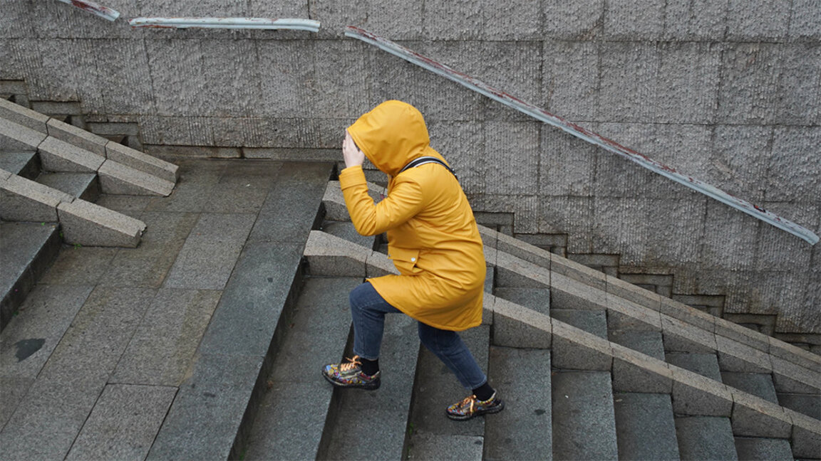Студен атмосферен фронт понижава температурите в Западна България