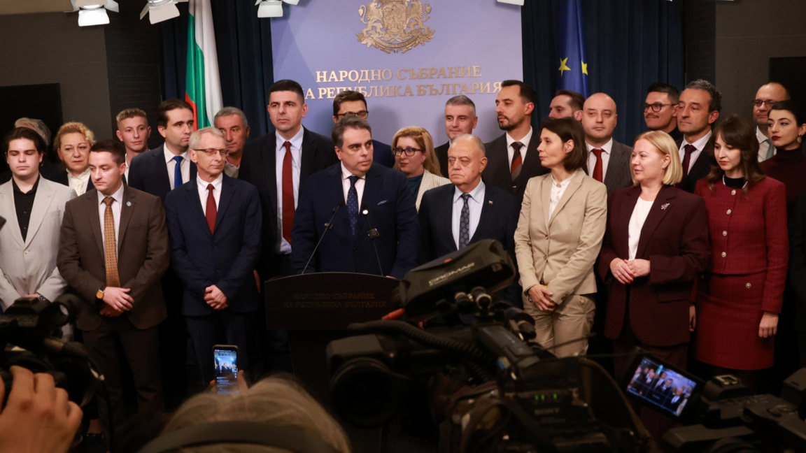  CC-DB deposita una propuesta de restaurar la votación por máquina 