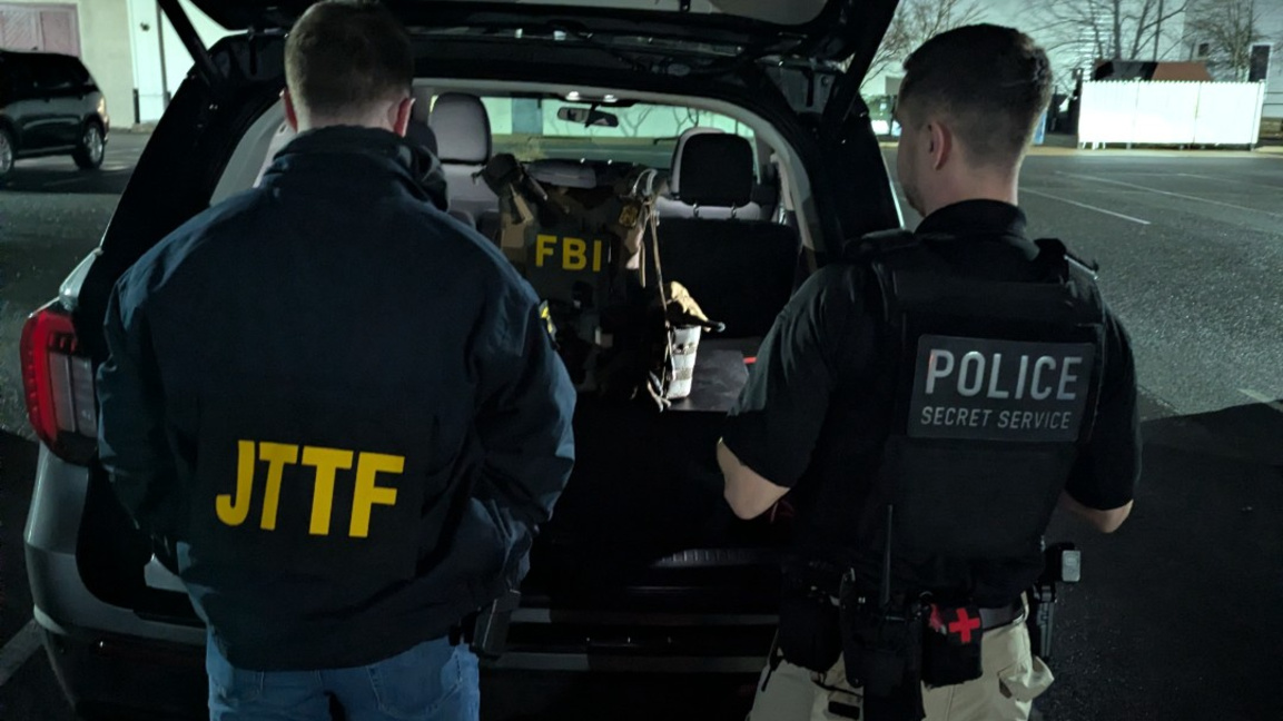 Мъж от Масачузетс е задържан за заплахи във Фейсбук, че ще убие Тръмп