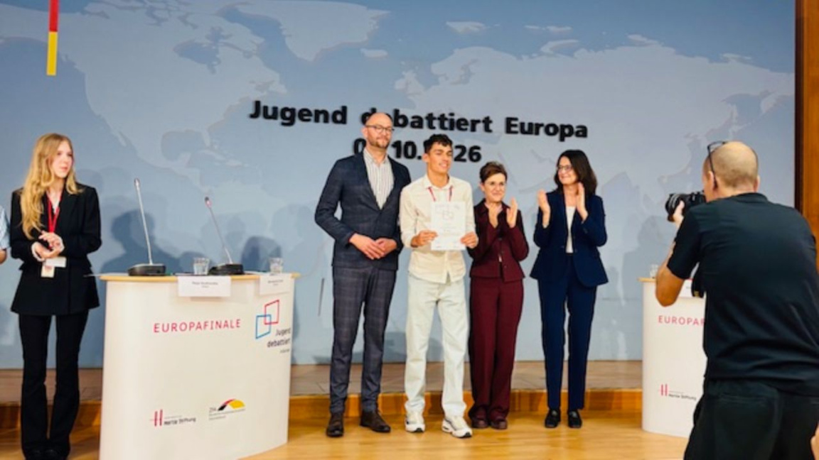 Български ученик спечели европейския финал на Jugend debattiert в Берлин