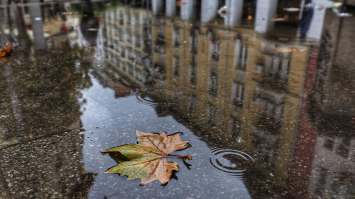 Νεφελώδης καιρός με βροχές ...