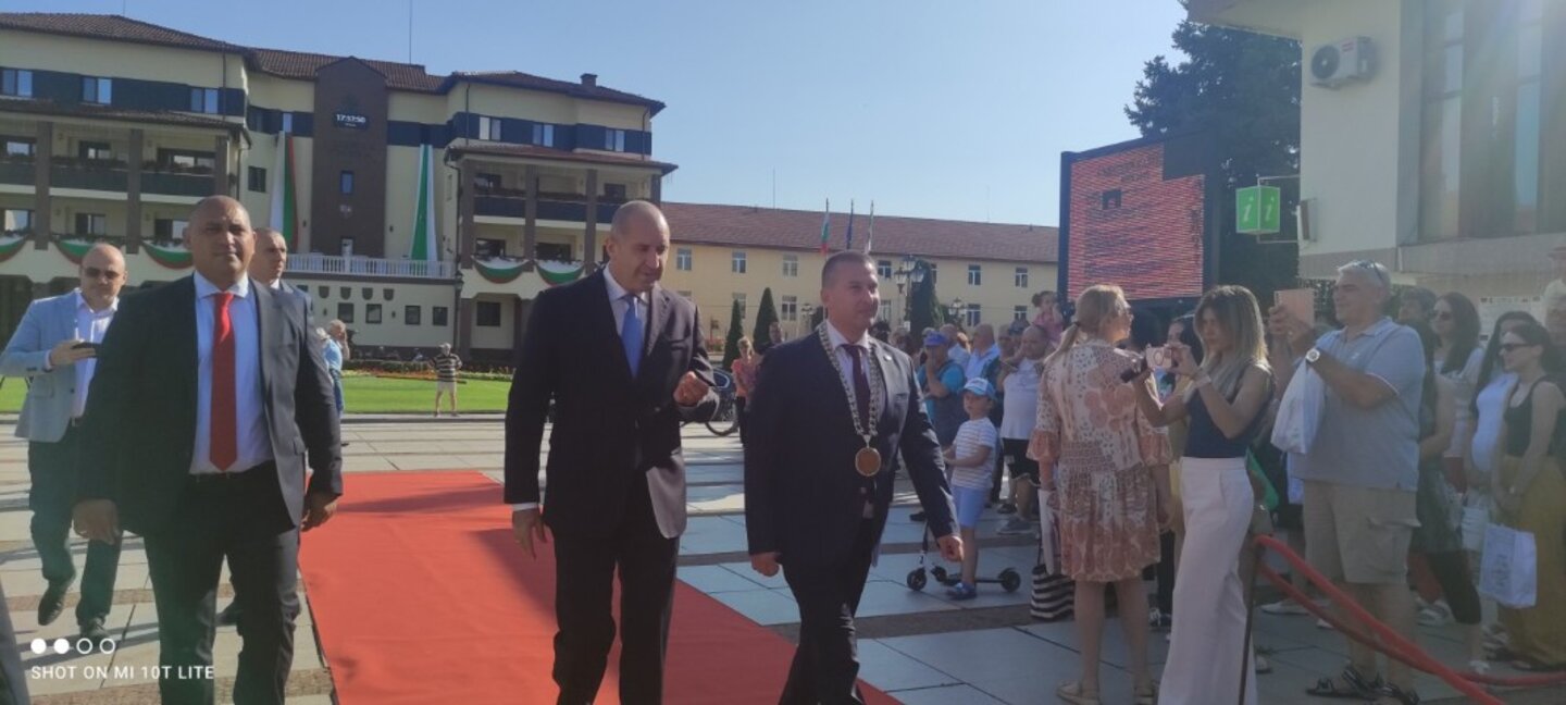 Президентът Радев откри Националните Славейкови празници