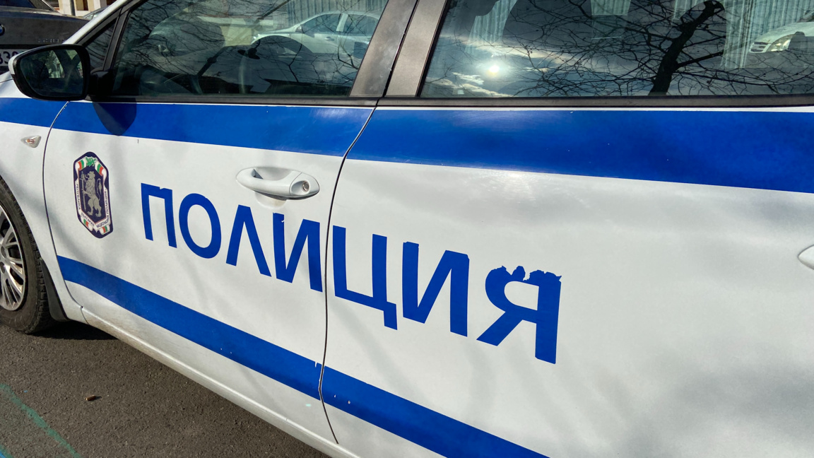 Задържаха мъже с канабис в Слънчев бряг и Созопол при полицейски проверки