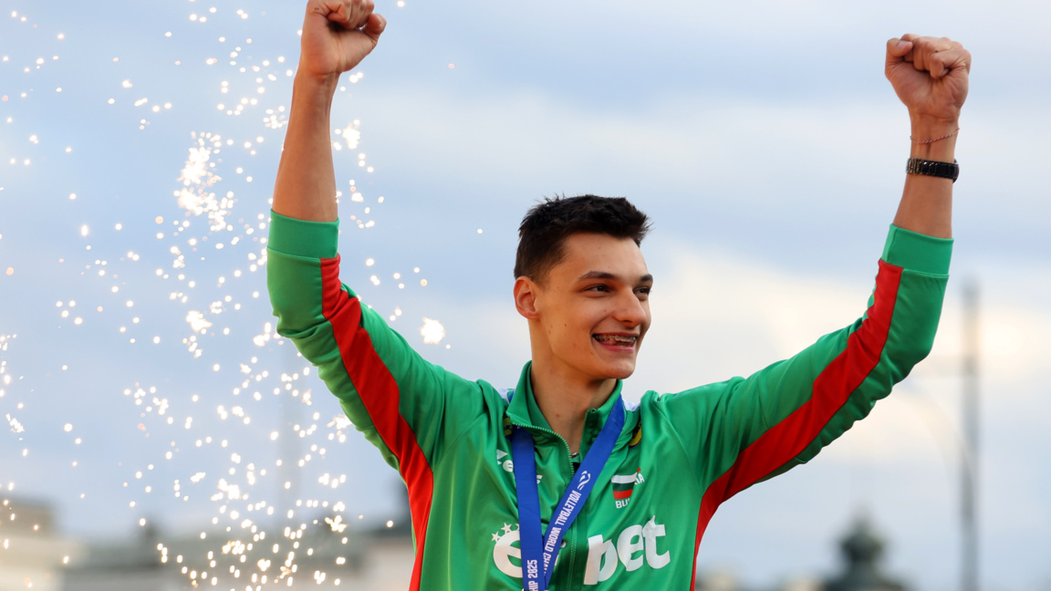 Алекс Николов с 34 точки при нова победа на Лубе Чивитанова 