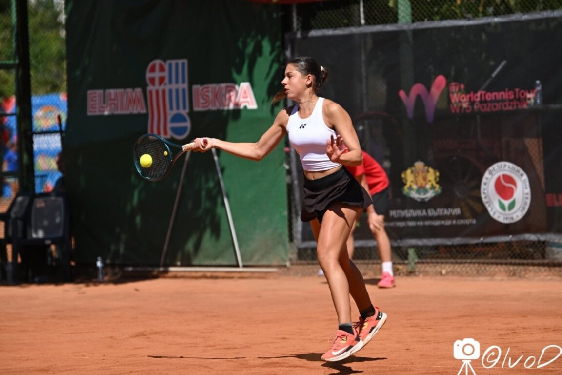 Елизара Янева