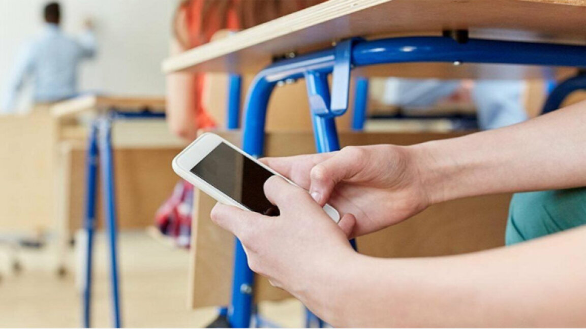Vers une interdiction du téléphone portable dans l'enceinte des écoles...