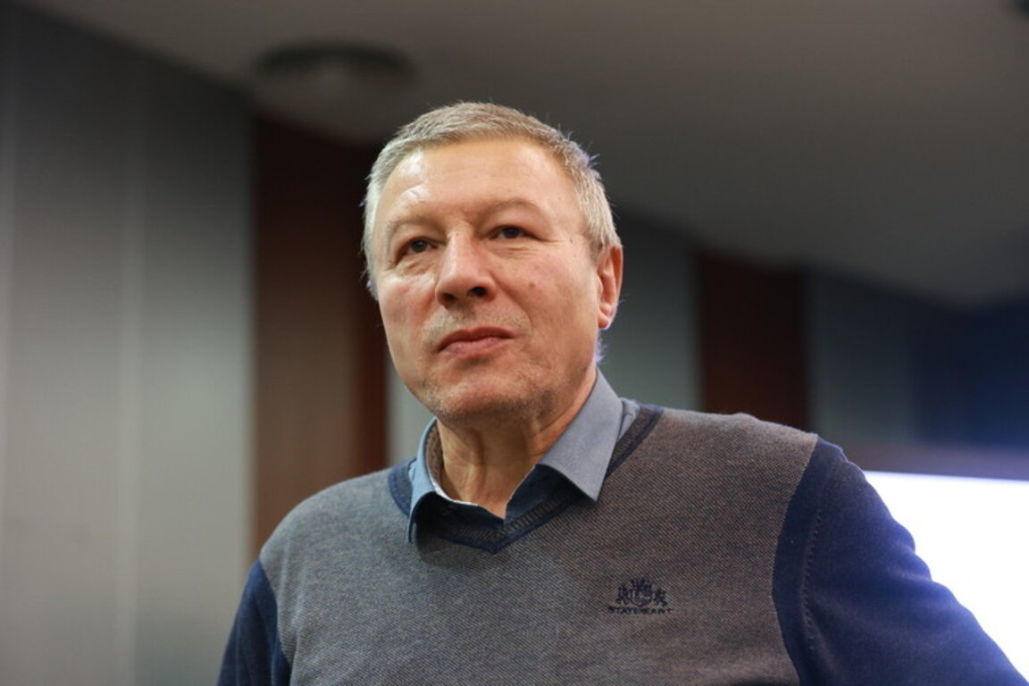 Митко Новков представя „Младежката лига“