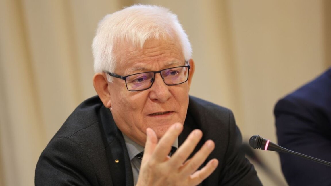 проф. д-р Янко Янев