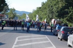 Жителите на Бързия и Берковица на протест срещу тировете