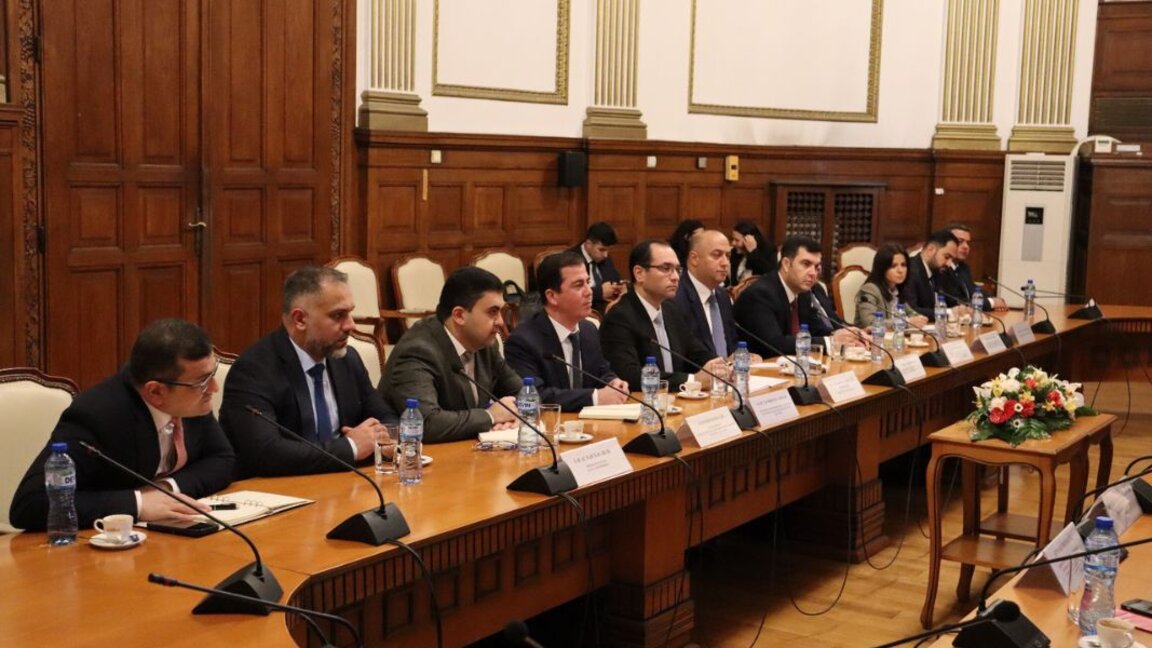Ο υπουργός Γεωργίας συναντήθηκε με τον ομόλογό του από το Αζερμπαϊτζάν
