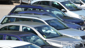 Новият акциз за мощните леки автомобили - прът в колелата на търговците? 