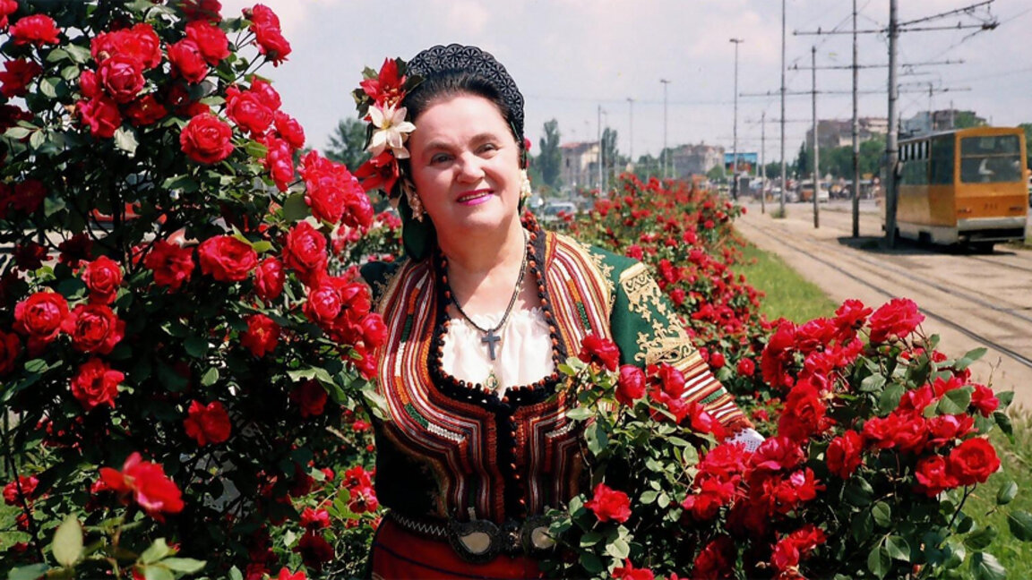 Se cumplen 88 años desde el nacimiento del ruiseñor de Tracia, la cantante folclórica Nadka Karadzhova