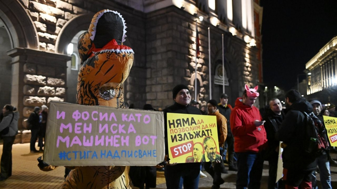 Un protest susține pe deplin votul prin dispozitiv electronic