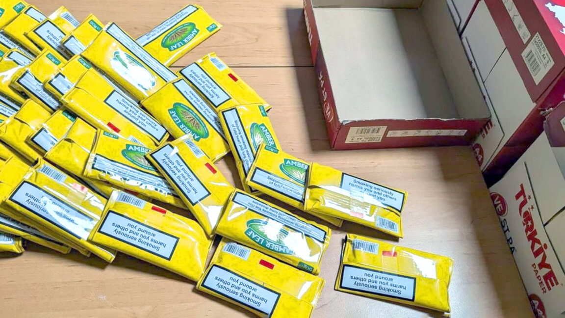 Задържаха контрабандни цигари, тютюн и дрехи на ГКПП „Лесово“