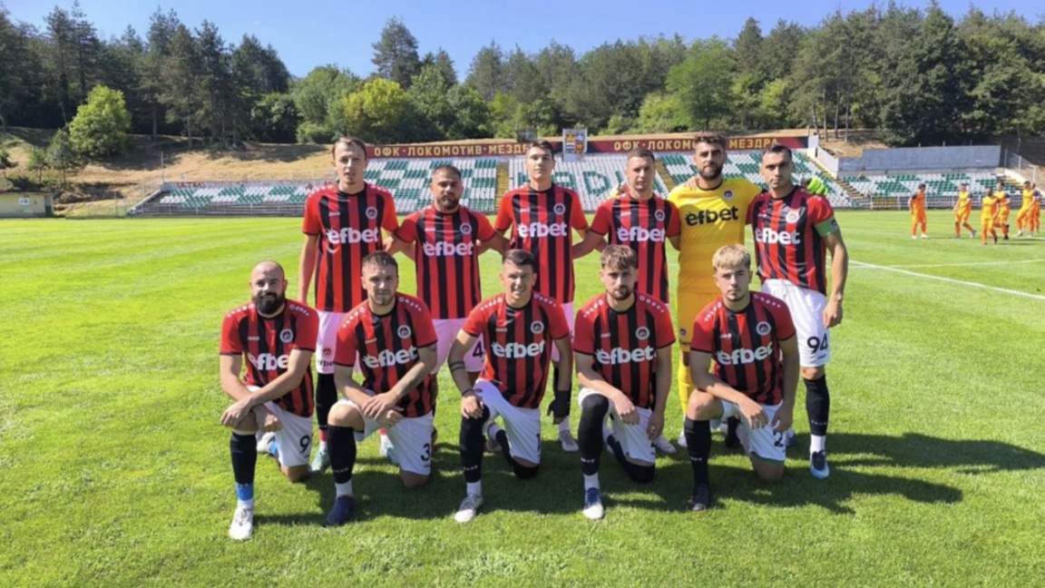 Локомотив Мездра