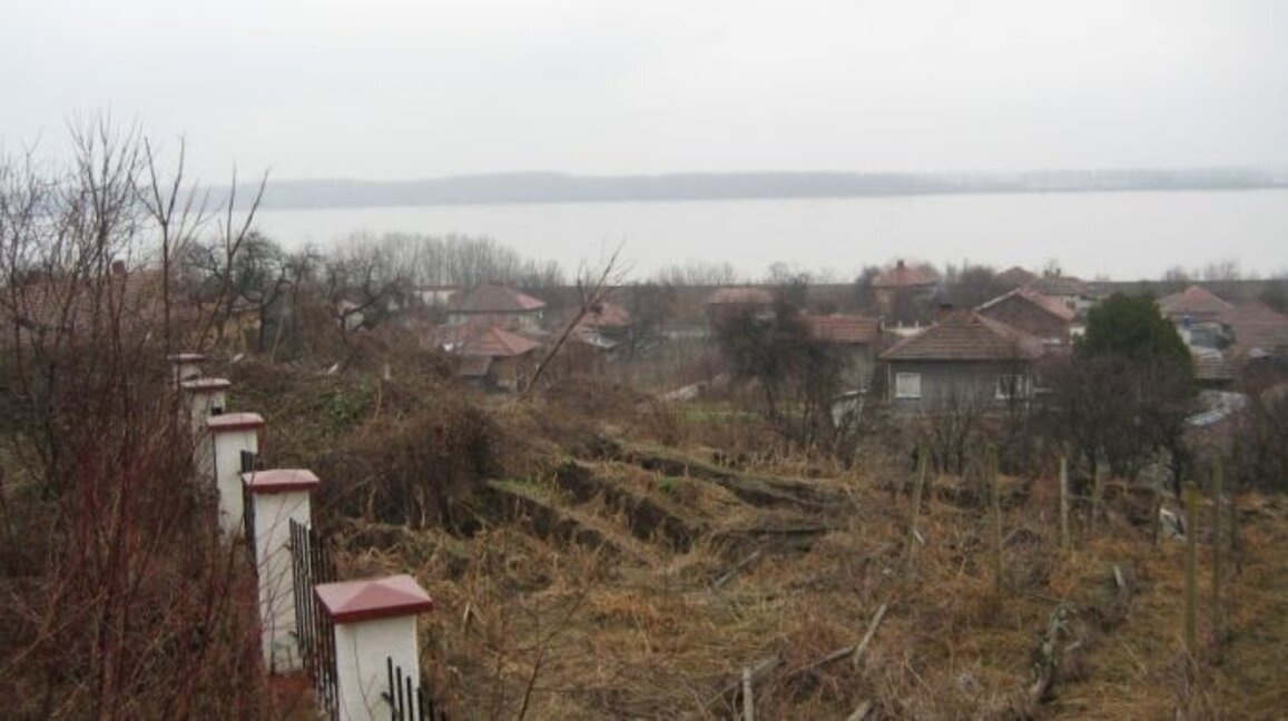Скатните води в Цар Симеоново са под контрол, уверява кметският наместник