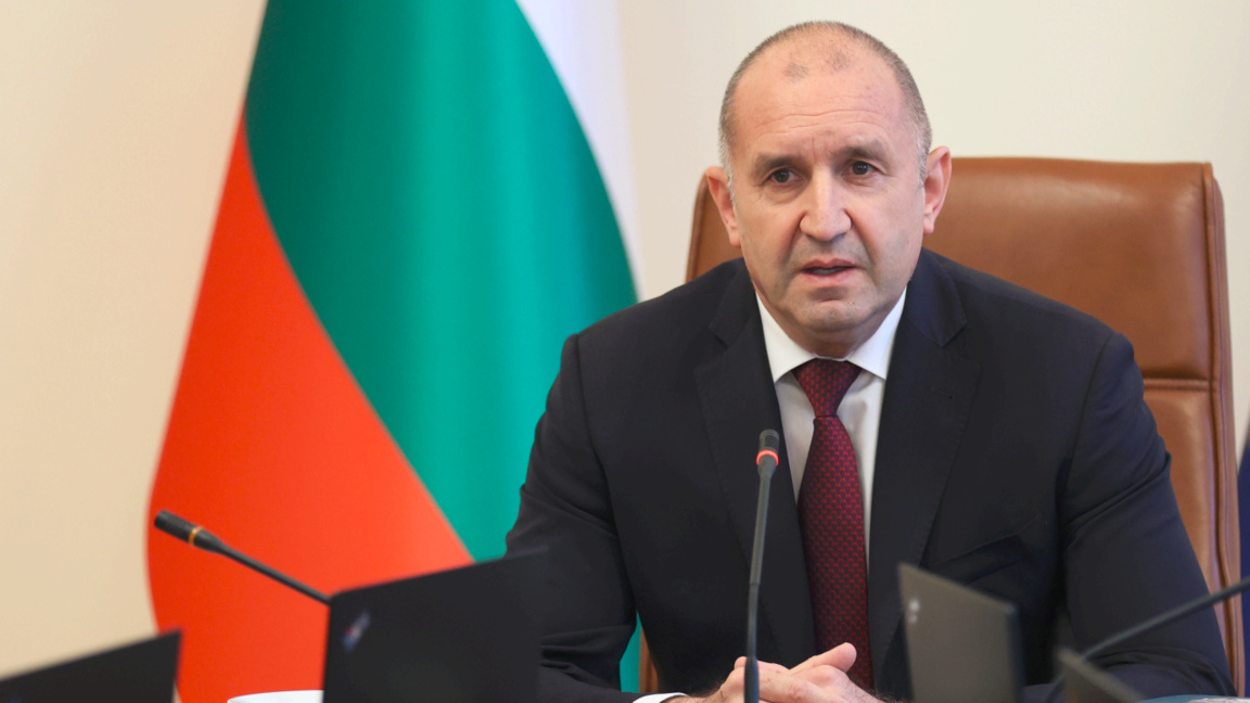 Le premier ministre a confirmé l'arrêt de l'aide militaire à l'Ukraine
