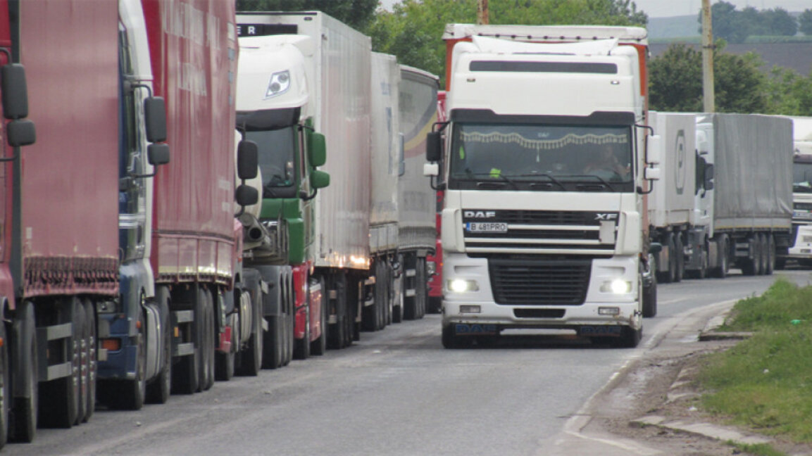 Disminuyen las exportaciones de Bulgaria a terceros países y aumentan las importaciones
