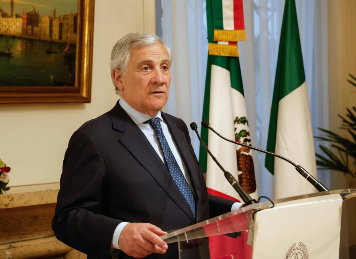 Италианският външен министър Антонио Таяни.