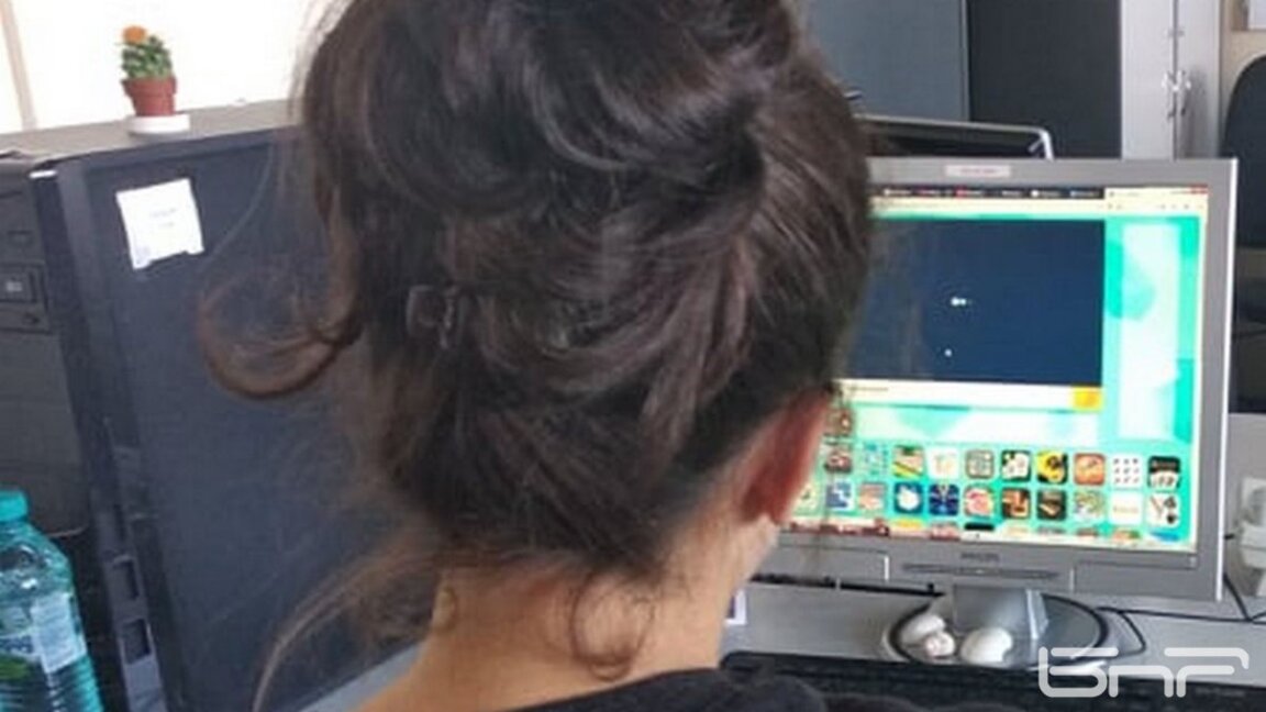 Öğrencilerin telefon ve tablet bağlılığına karşı kampanya