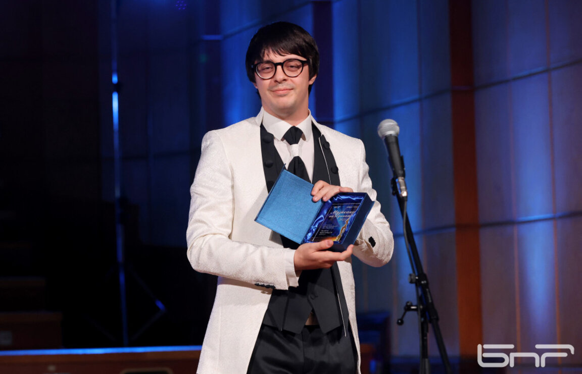 Диригентът Георги Милтиядов спечели вота на публиката в категория "Млад музикант на годината".