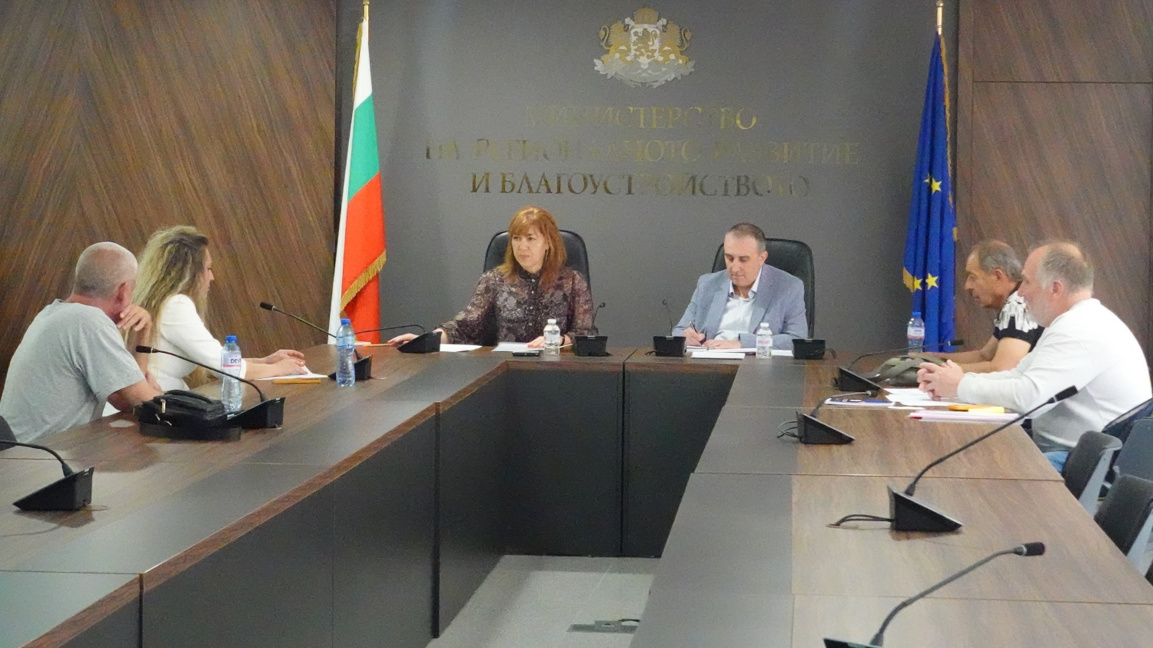 МРРБ и ДНСК проверяват законността на комплекс "Астория" в "Елените"