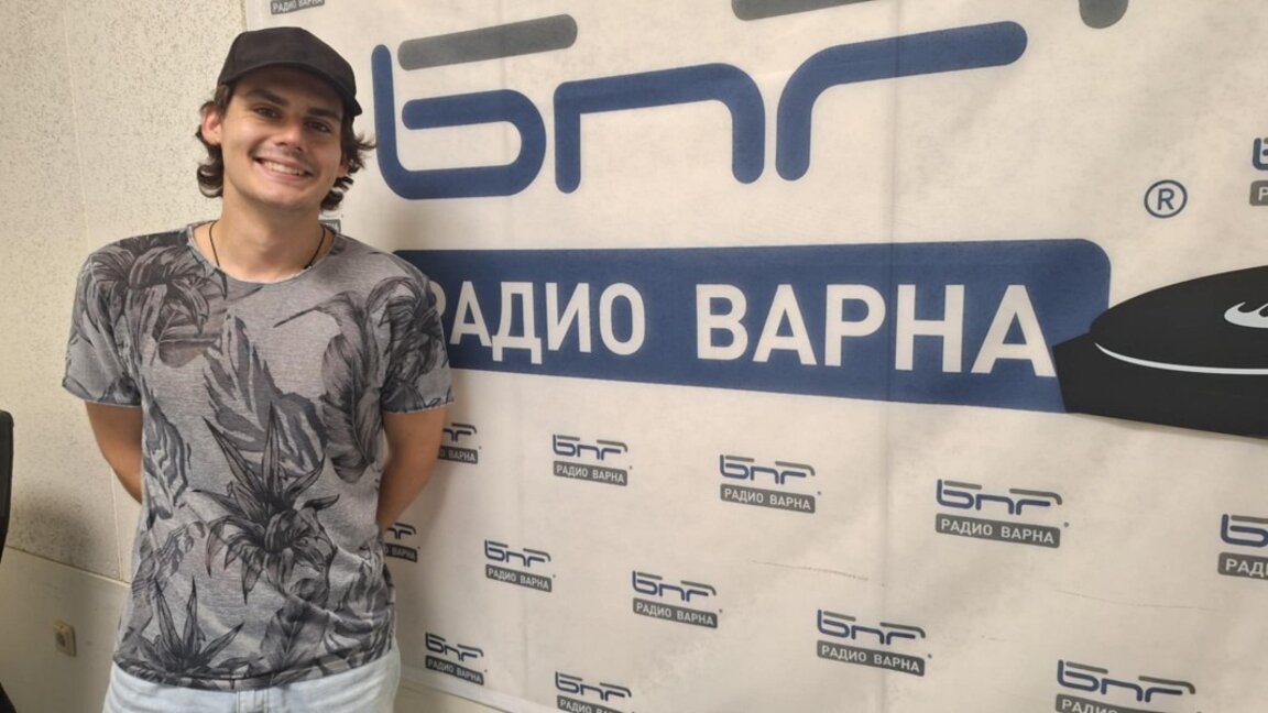 Младият актьор Виктор Димитров: За мен е сбъдната мечта да играя тук