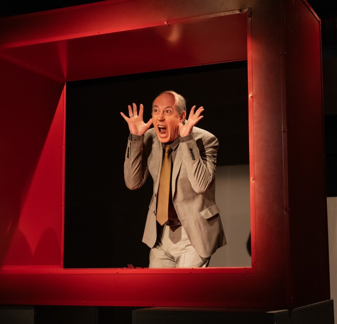 "Добре дошли на борда" в Сатиричния театър