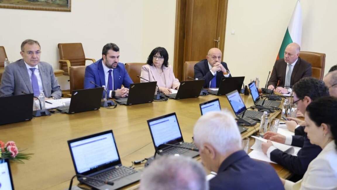 Prim-ministrul Jeliazkov: Cetățeni bulgari și români au fost evacuați din Israel în urma unor acțiuni atent planificate