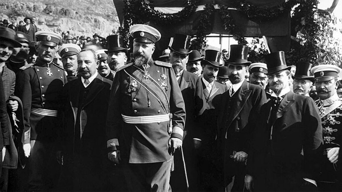 Обявяването на независимостта на България – княз Фердинанд на преден план