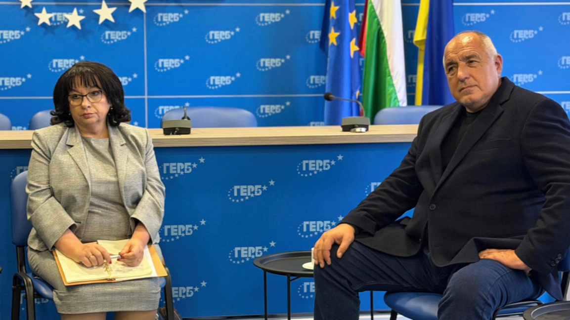 Lideri i GERB Bojko Borisov bashkë me Ministren e Financave Temenuzhka Petkova