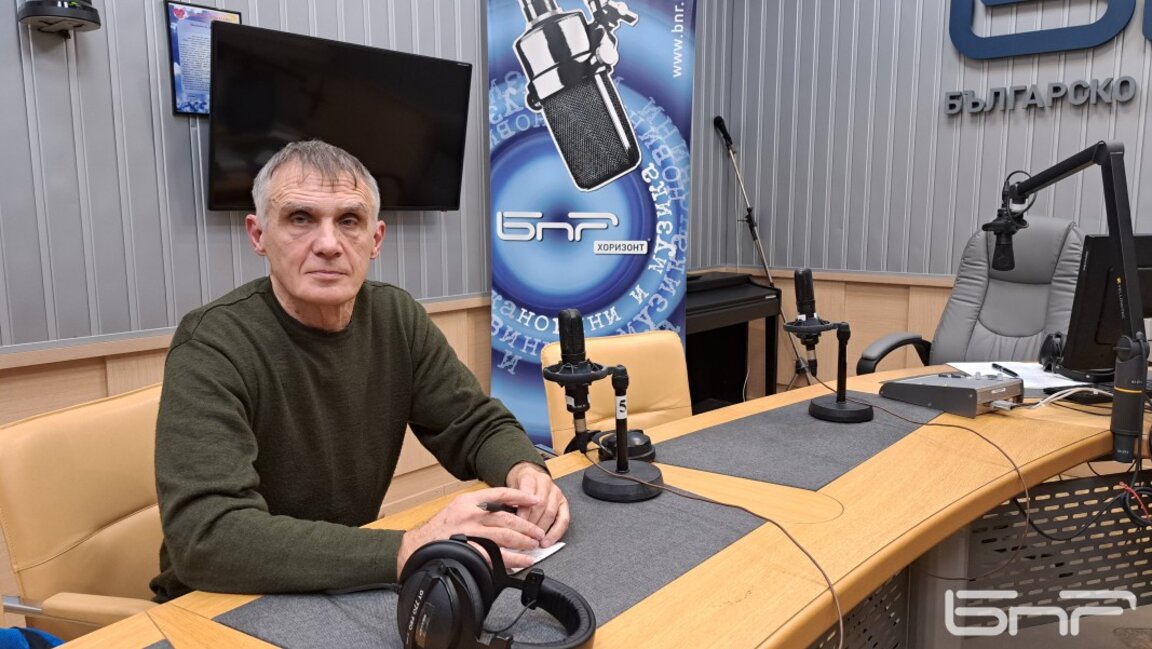 Александър Каракачанов: ПСА е символ на идването на власт на БСП. Затова те са кръвно свързани с него