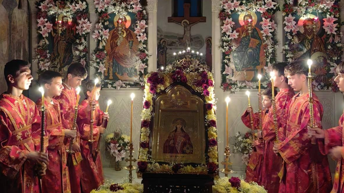 Служба в средновековния манастир "Св. Йоан Предтеча"