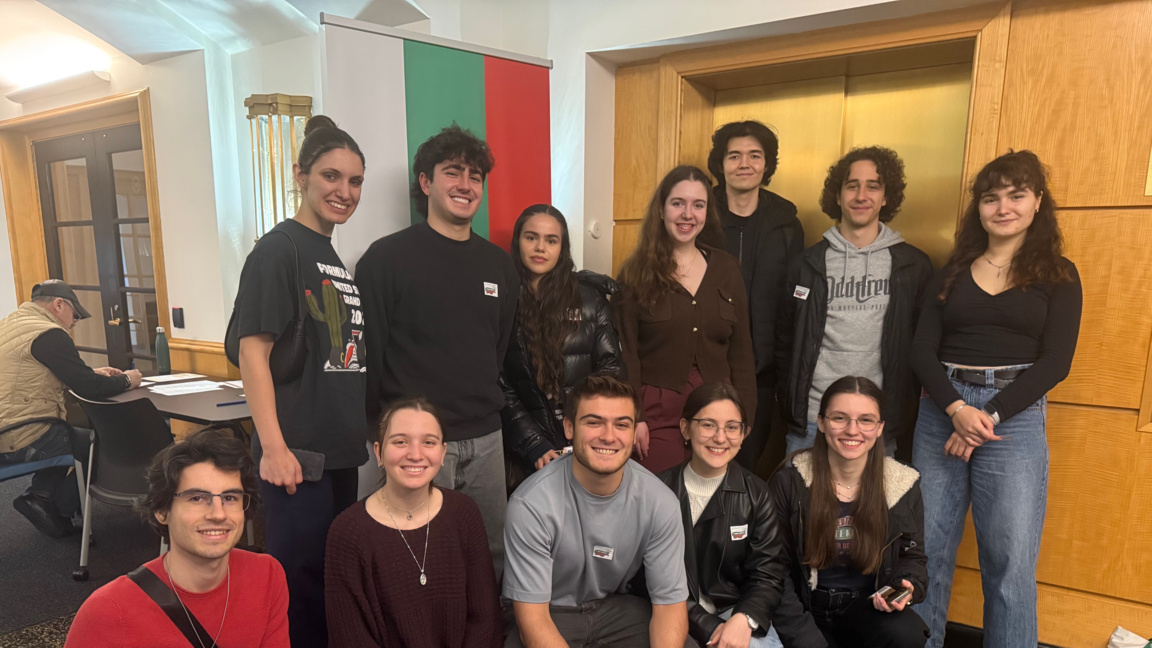 Estudiantes búlgaros en Harvard: “La votación tiene sentido”