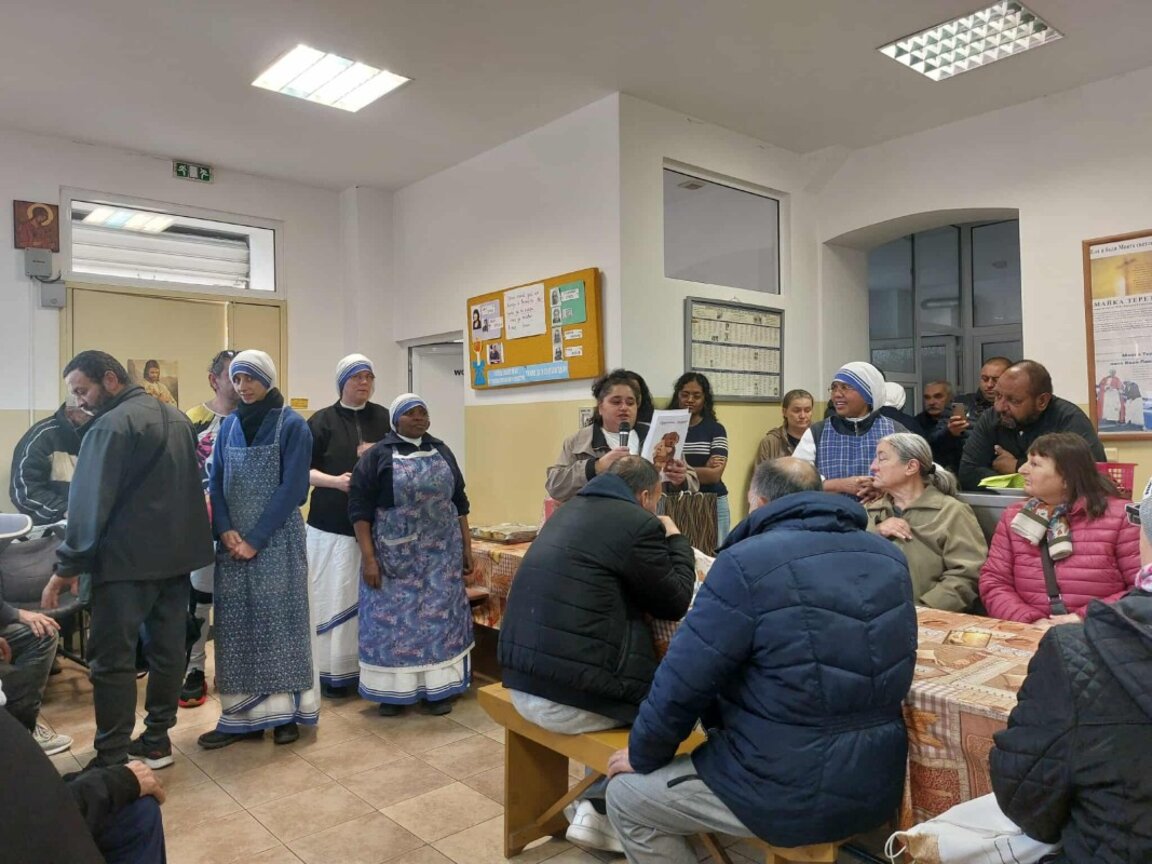 Празник в чест на майка Тереза организираха в католическия храм "Св. Архангел Михаил" във Варна