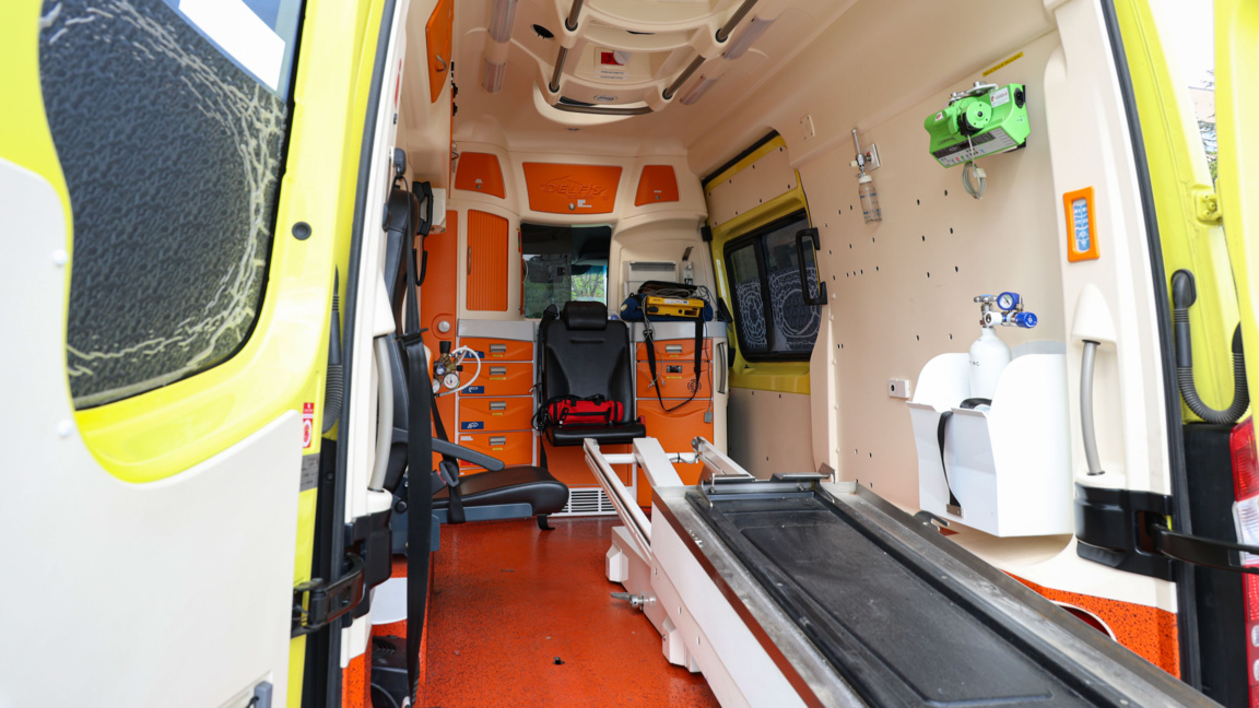 Шофьори на линейки на протест заради фишове за висока скорост