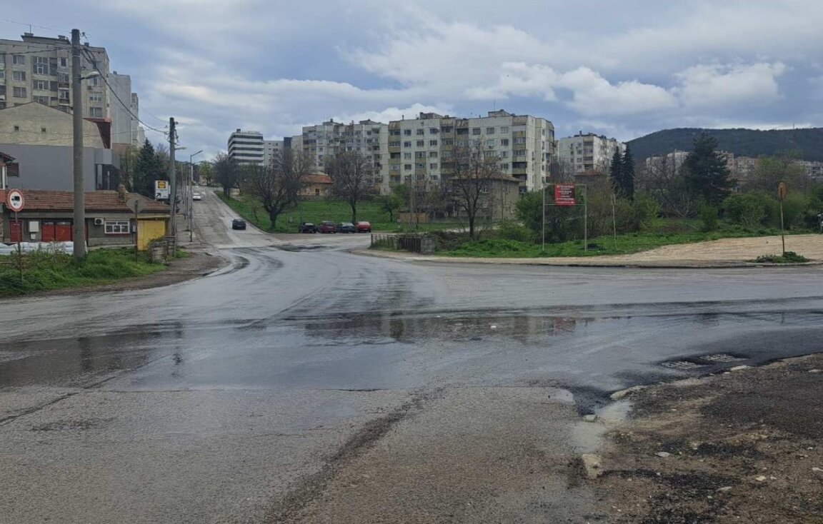 Асфалтираха 200 квадрата