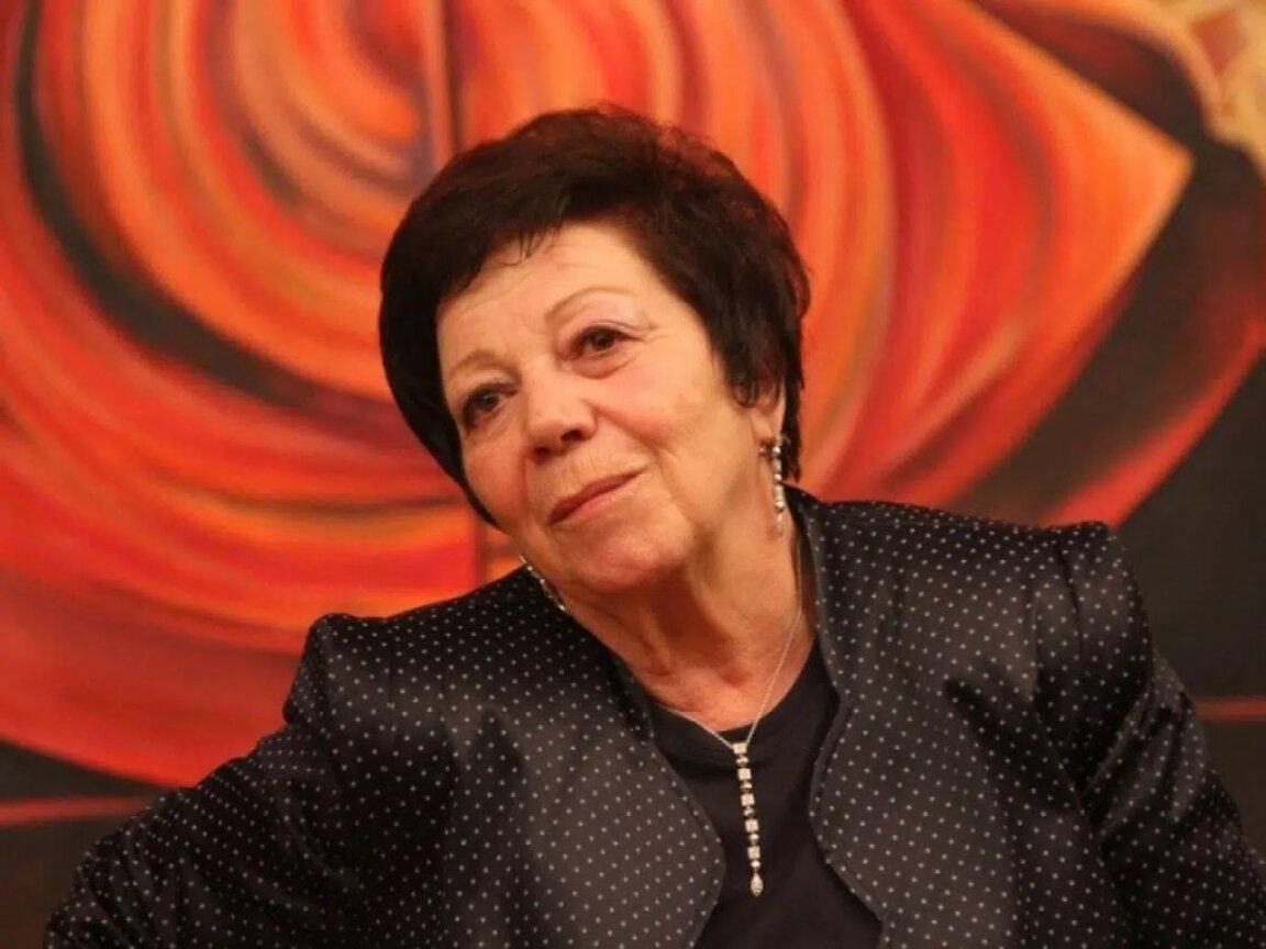 Почина Божана Апостолова