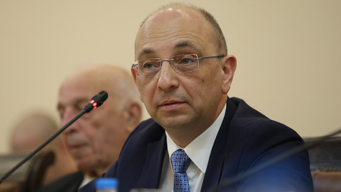 Николай Василев