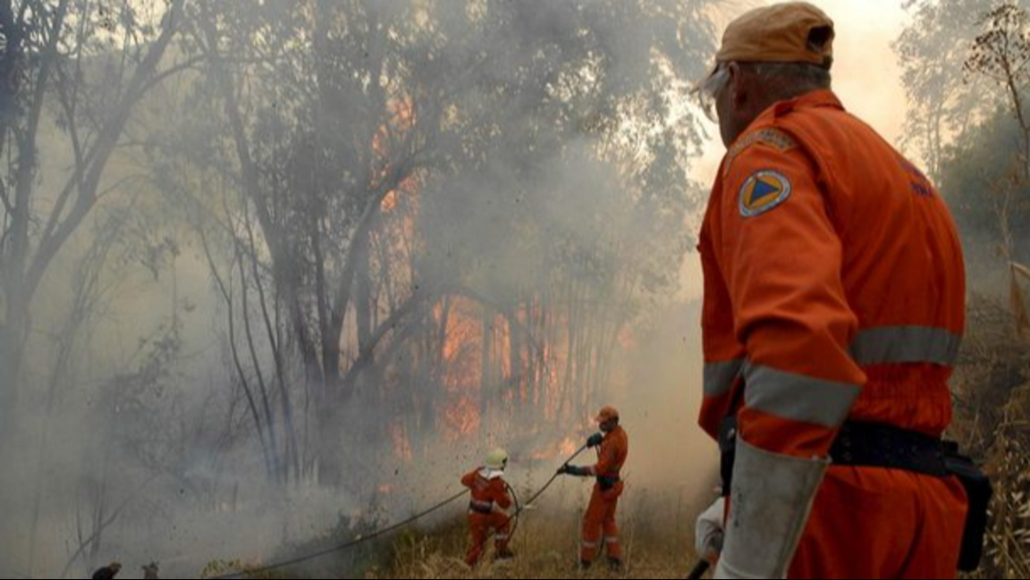 Четири противопожарни хеликоптера пристигнаха в Кипър 