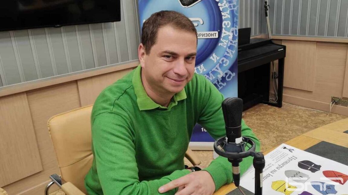 Александър Алексиев