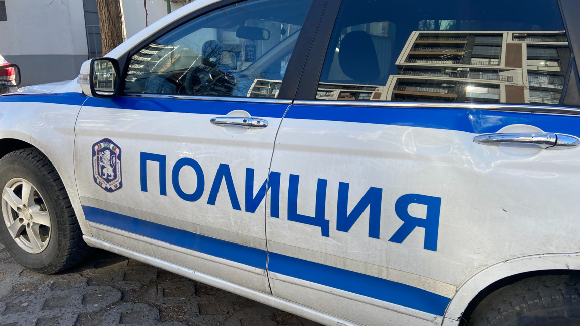 Близо 40 кг негодни храни иззеха от незаконен обект в Сливен